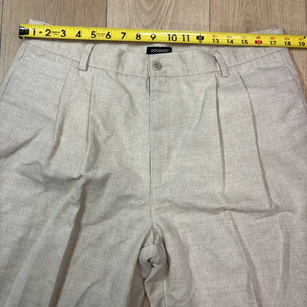 Dockers Khakis Mens 38x32 No Wrinkle Linen Pleated Pants Classic Fit Beige Cuff